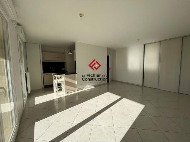 Location Appartement 3 pièces 71m² ST ISMIER 38330
