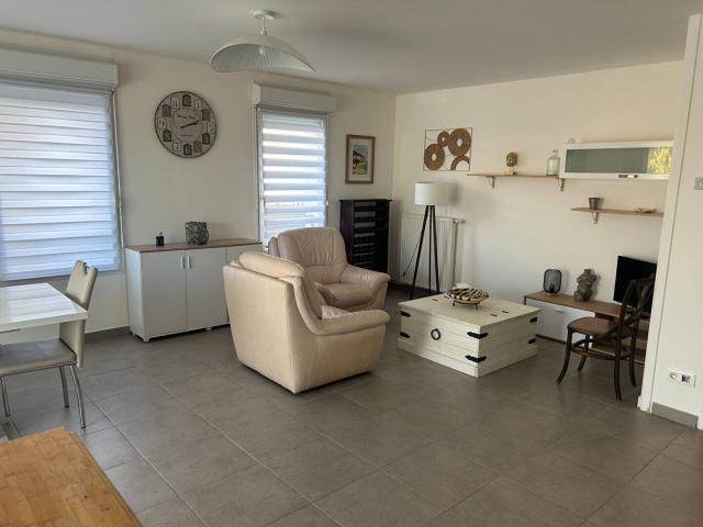 Location appartement 3 pièces 72.6 m² à Saint Genis Pouilly 01630 1 800,00 € / mois CC