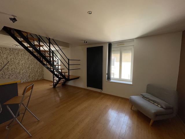 Location appartement 3 pièces, 72.00m², Golbey