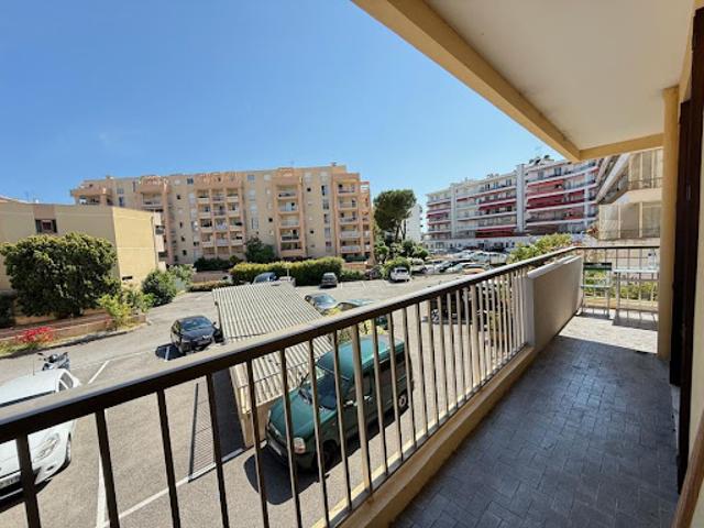 Location Appartement 3 pièces 72.19 m2 Cagnes sur Mer