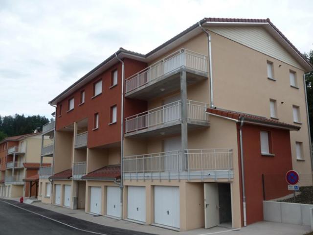 Location: Appartement 3 pièces 72 m2 – VILLERS LE LAC