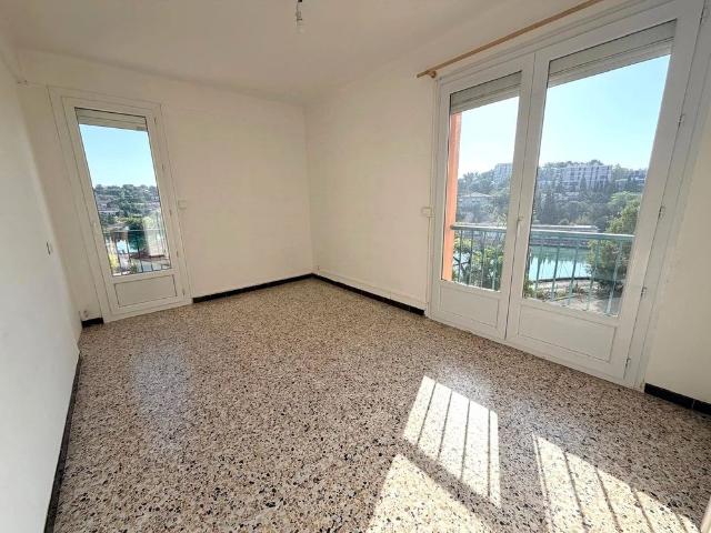 Location Appartement 3 pièces 72m² AIX EN PROVENCE 90ème