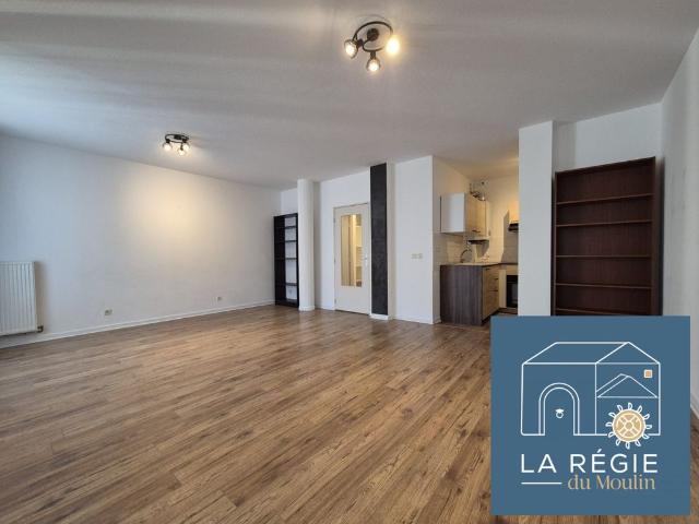 Location Appartement 3 pièces 72m² BOURGOIN JALLIEU 38300