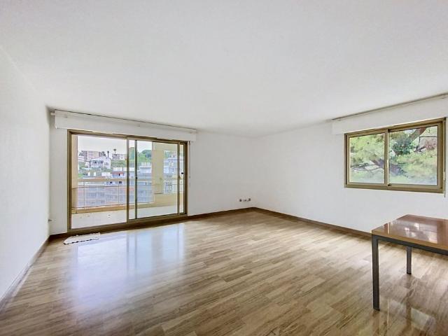 Location Appartement 3 pièces 72m² NICE 06200