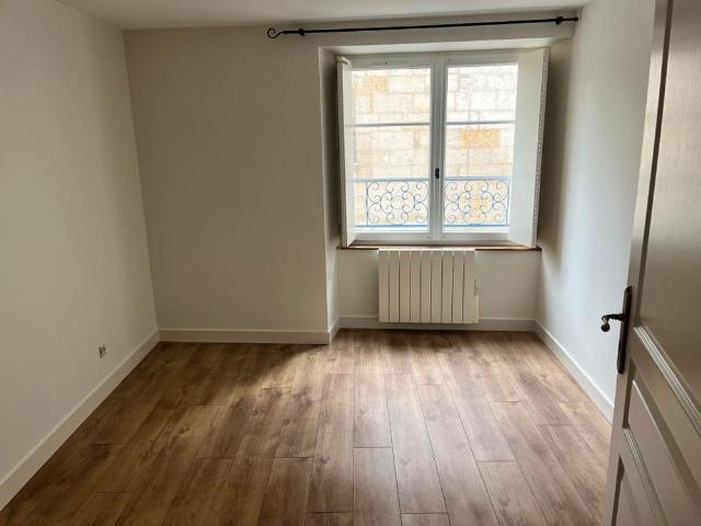 Location Appartement 3 pièces 72m² NIORT 79000