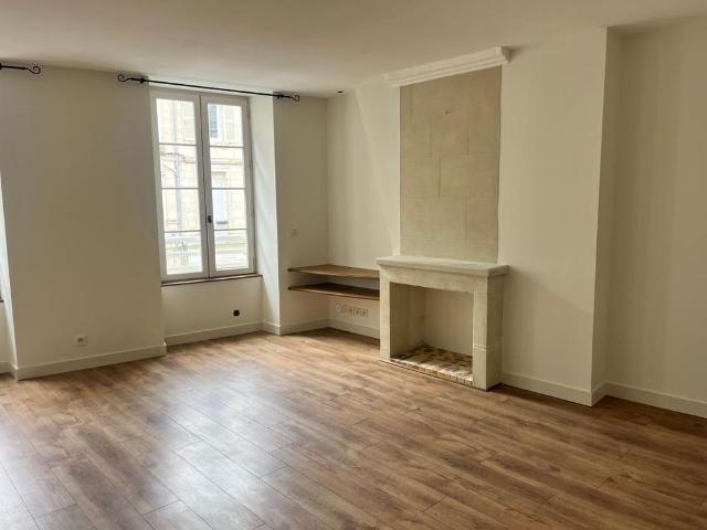 Location Appartement 3 pièces 72m² NIORT 79000