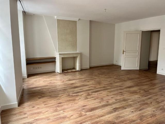 Location Appartement 3 pièces 72m² NIORT 79000