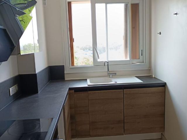 Location appartement 3 pièces, 77.12m², Saint Maurice