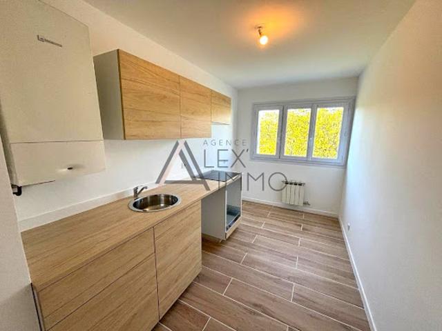Location Appartement 3 pièces 77.18 m2 Marseille 12ème