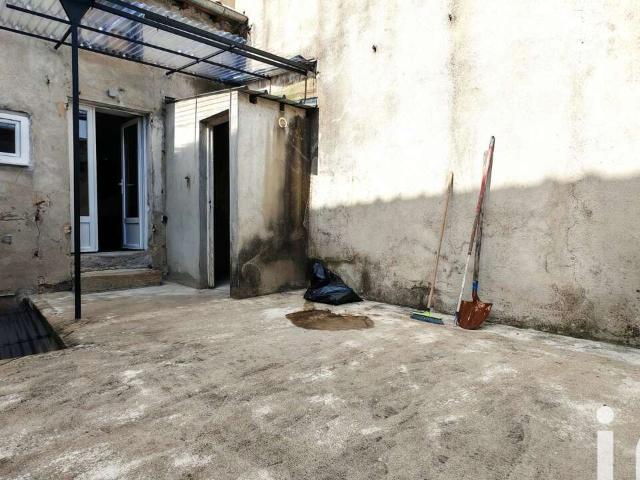 Location appartement 3 pièces 77 m² Aubenas 07200