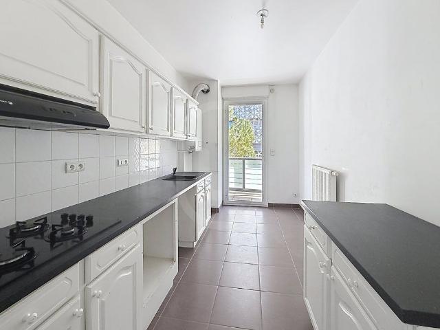 Location Appartement 3 pièces 77m² MONTPELLIER 34000