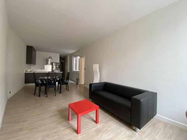 Location Appartement 3 pièces 77m² REIMS 51100
