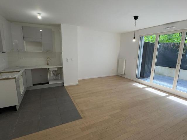 Location Appartement 3 pièces 77m² RUEIL MALMAISON 92500