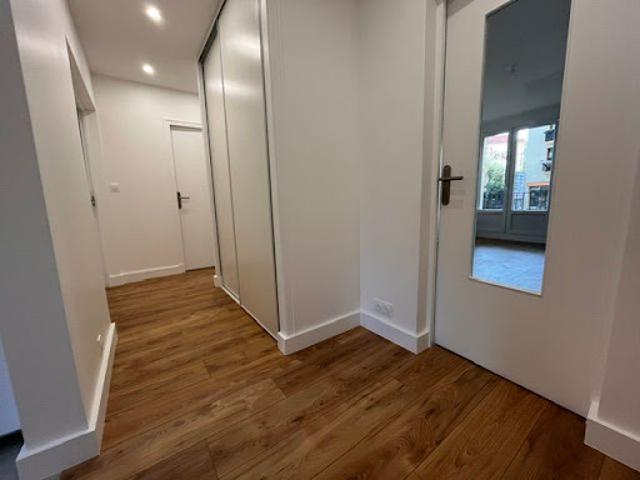Location Appartement 3 pièces 74.46 m2 Issy les Moulineaux