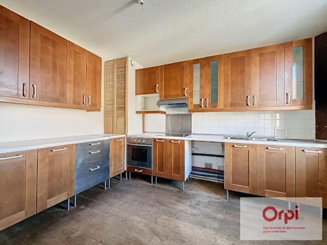 Location Appartement 3 pièces 74.6 m2 Montluçon
