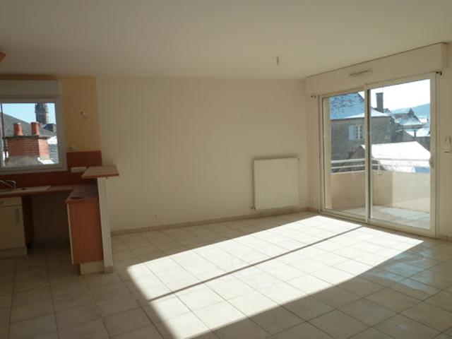 Location Appartement 3 pièces 74.74 m2 Sévérac l'Eglise