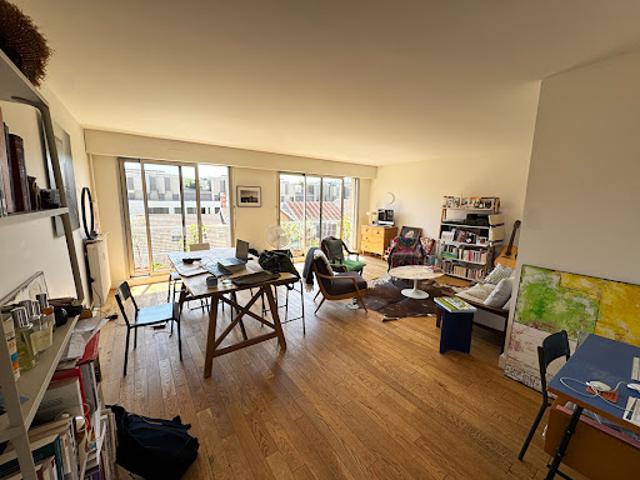 Location Appartement 3 pièces 74.79 m2 Paris 15ème