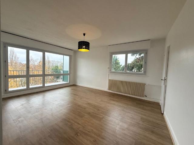 Location Appartement 3 pièces 74m²