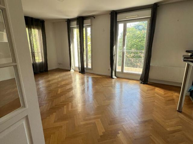 Location Appartement 3 pièces 74m²