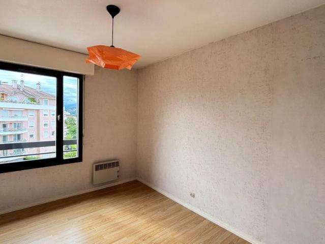 Location Appartement 3 pièces 74m²