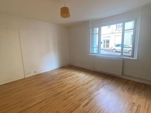Location Appartement 3 pièces 74m²