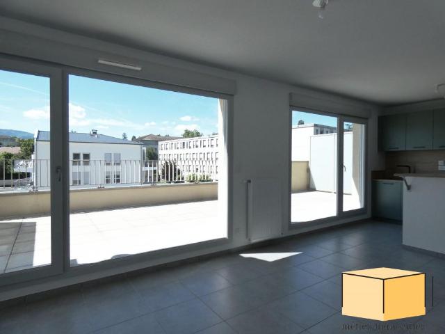 Location Appartement 3 pièces 74m² BELLEY 01300