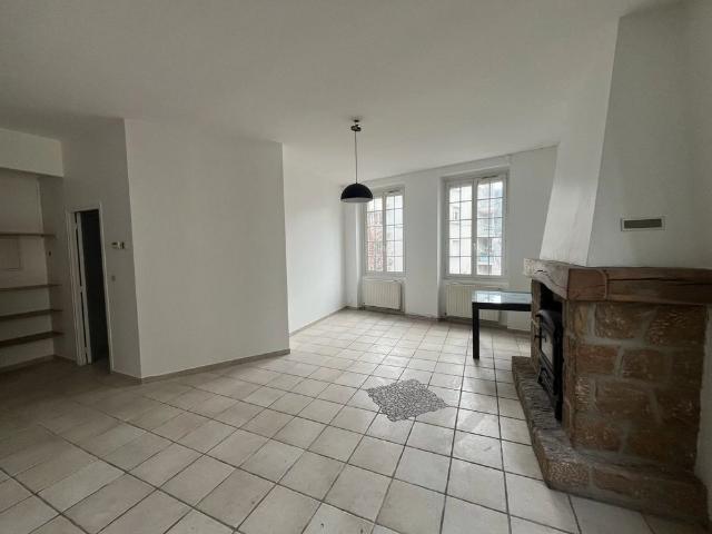 Location Appartement 3 pièces 74m² ST ETIENNE 42100
