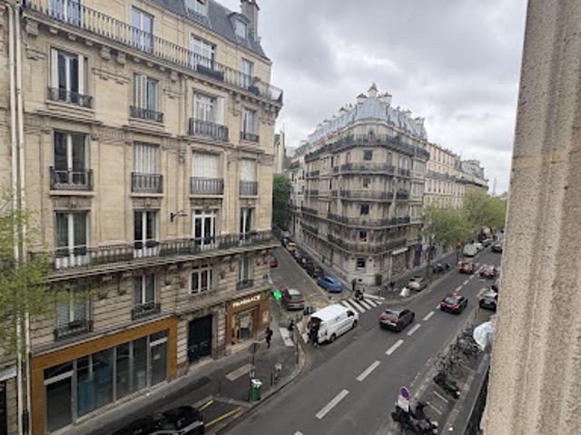 Location Appartement 3 pièces 75.58 m2 Paris 9ème