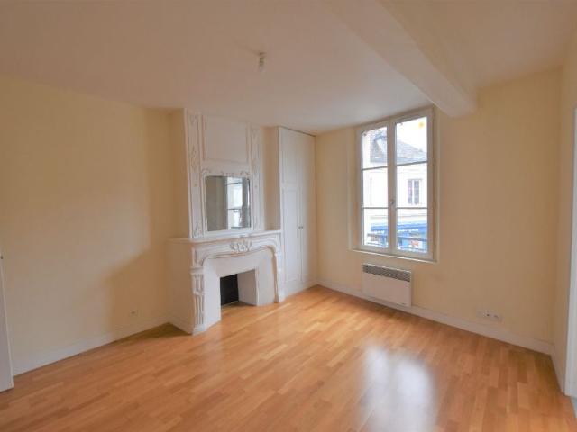 Location appartement 3 pièces, 75.88m², Magny en Vexin