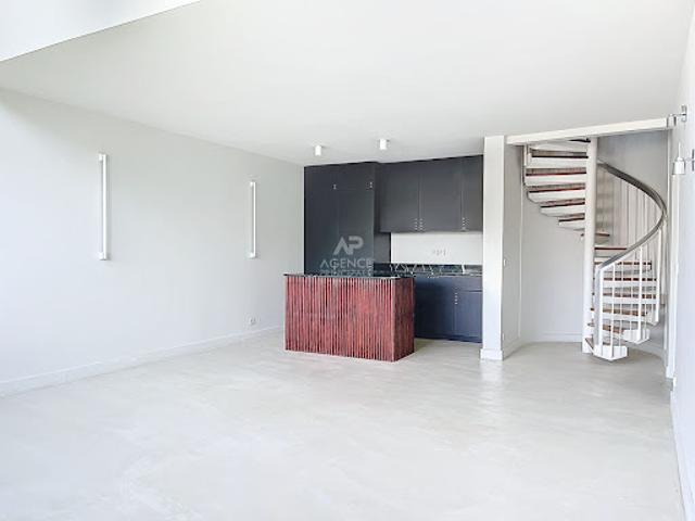 Location Appartement 3 pièces 75.02 m2 Paris 14ème