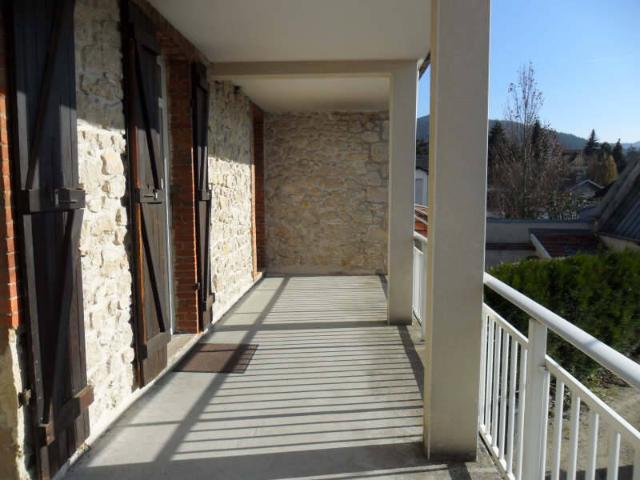 Location appartement 3 pièces 75.09 m² à Oyonnax 01100 CENTRE VILLE 630 € / mois HC