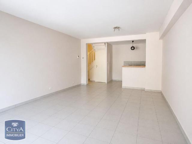 Location Appartement 3 pièces 75m² CHARNAY LES MACON 71850