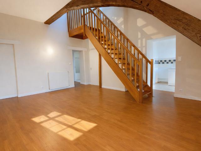 Location Appartement 3 pièces 75m² CHATEAUBRIANT 44110