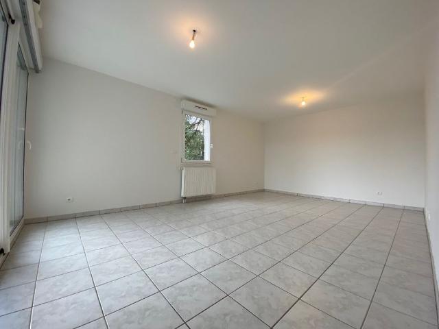 Location Appartement 3 pièces 75m² BESANCON 25000