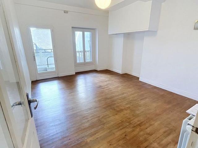 Location Appartement 3 pièces 75m² OLORON STE MARIE 64400