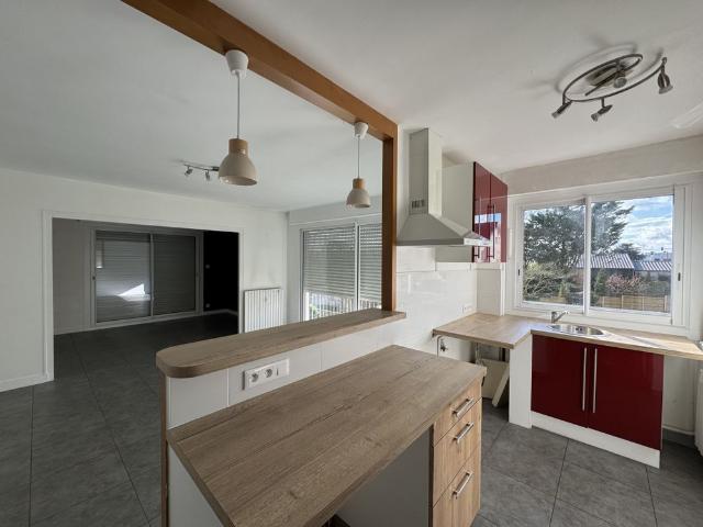 Location Appartement 3 pièces 75m² LAVAL 53000