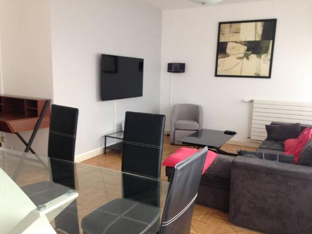 Location Appartement 3 pièces 75m² LYON 6ème