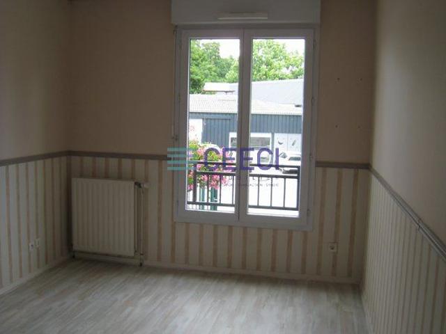 Location Appartement 3 pièces 75m² SOISSONS 02200