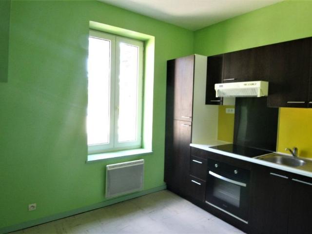 Location Appartement 3 pièces 75m² PIERRE DE BRESSE 71270