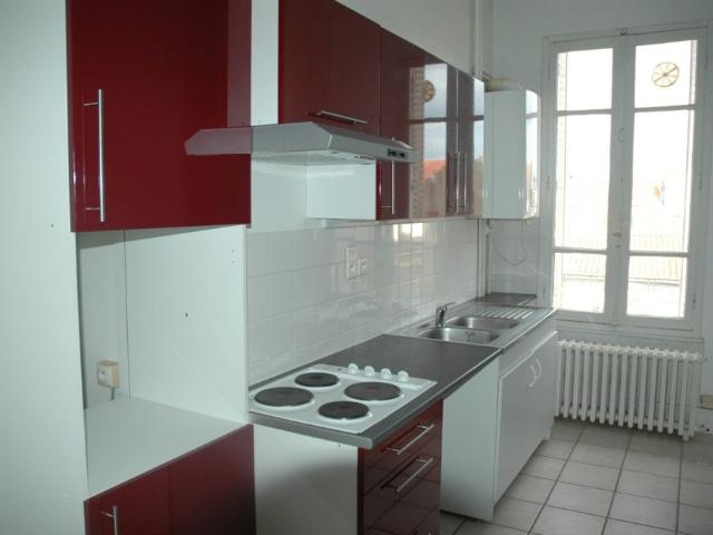 Location Appartement 3 pièces 75m² VICHY 03200