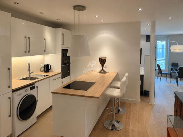 Location Appartement 3 pièces 76.69 m2 Paris 6ème