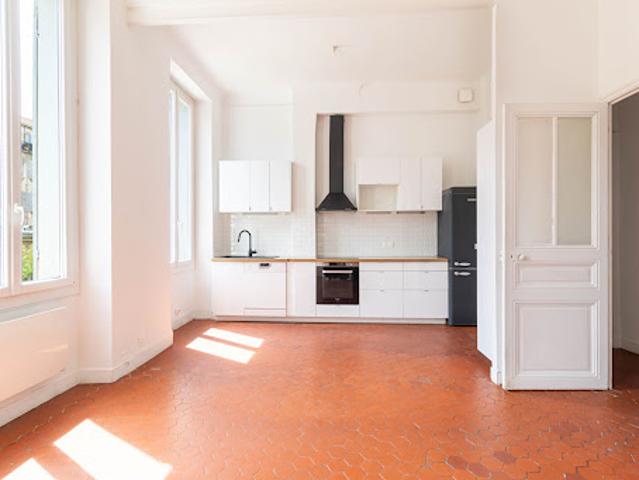 Location Appartement 3 pièces 76.74 m2 Marseille 5ème