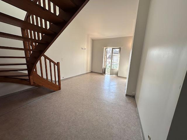 Location Appartement 3 pièces 76 m2 Caussade