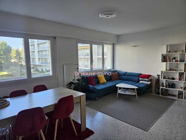 Location Appartement 3 pièces 76 m2 Marseille 8ème