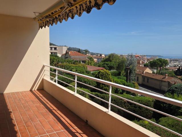 Location Appartement 3 pièces 76m² LE CANNET 06110