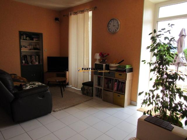 Location Appartement 3 pièces 76m² ST VALLIER 26240