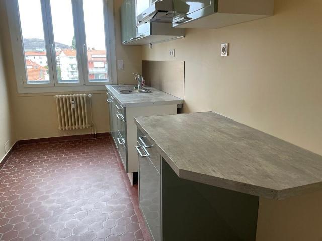 Location appartement 3 pièces, 78.97m², Clermont Ferrand