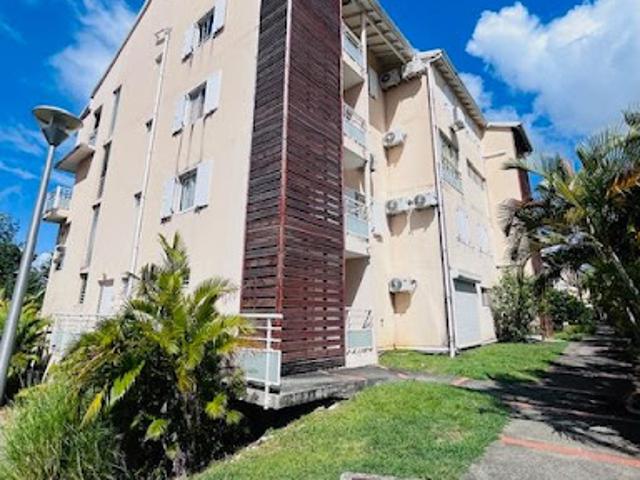 Location Appartement 3 pièces 78.33 m2 Le gosier