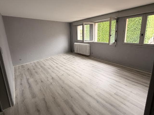 Location Appartement 3 pièces 78 m2 Montluçon