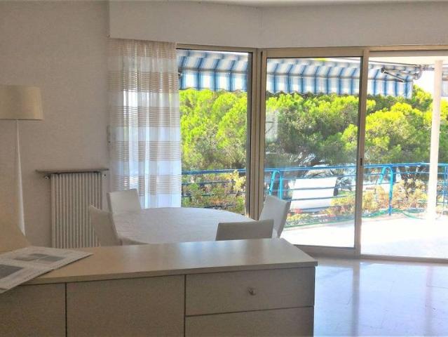 Location Appartement 3 pièces 78m² CANNES 06400